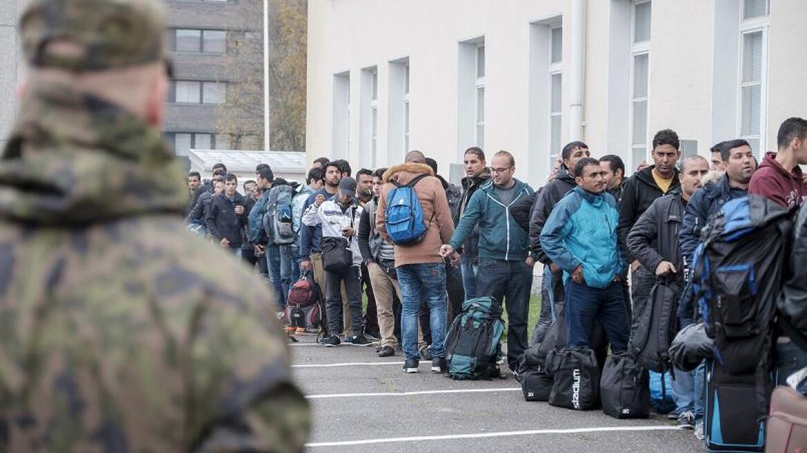 Η Σουηδία δεν εγγυάται την έγκαιρη στέγαση των προσφύγων