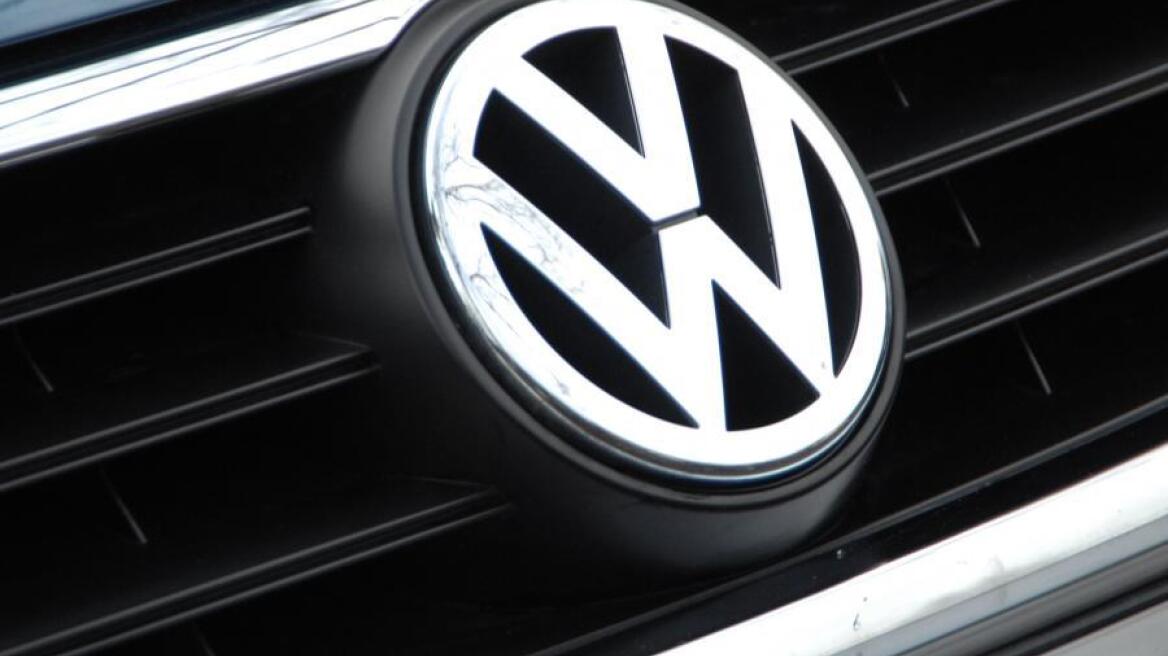 Η VW αναλαμβάνει το αυξημένο κόστος των τελών κυκλοφορίας για 800.000 οχήματά της