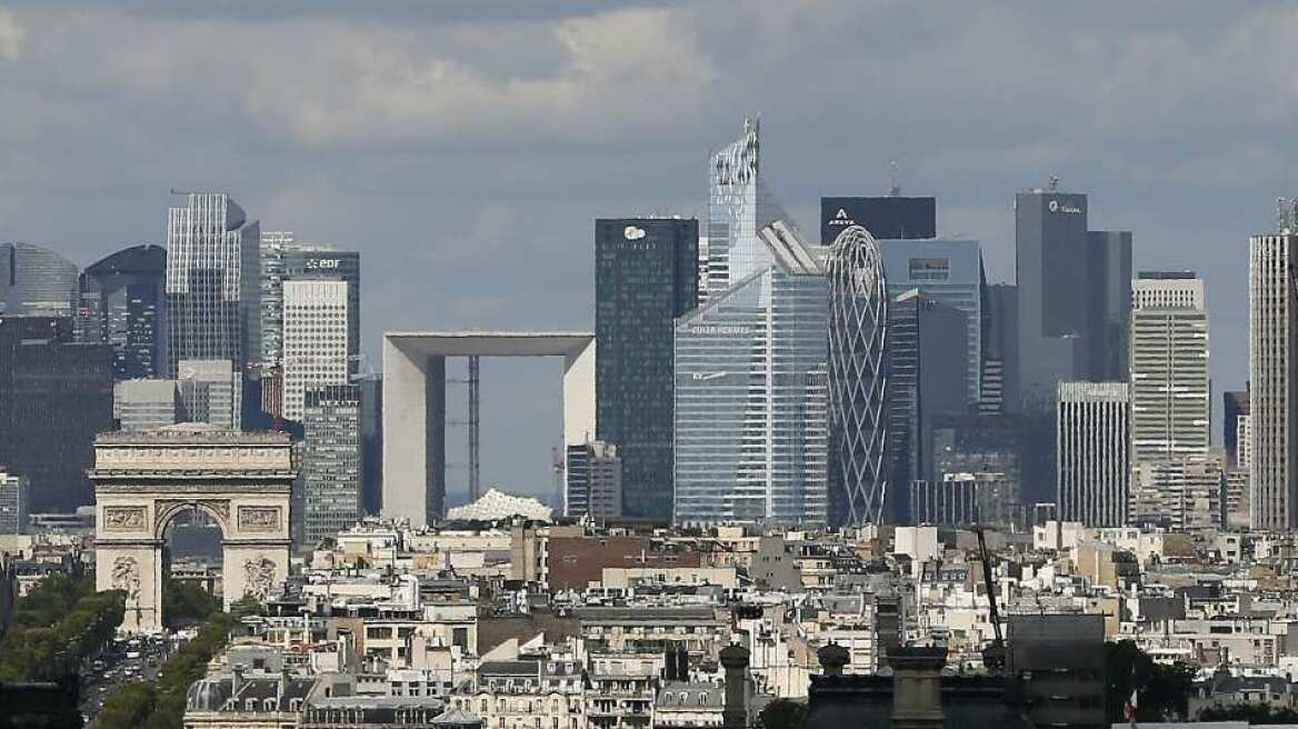 Reuters: Οι τρομοκράτες ετοίμαζαν επίθεση στη La Defense!