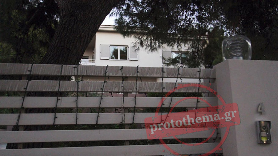 Burglars in the Doukas family mansion: scenes from a thriller (pics + vid)