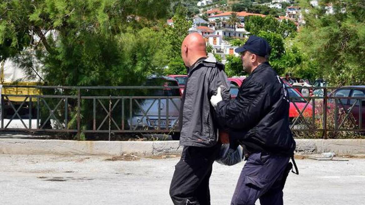 Συνελήφθησαν στον Έβρο διακινητές μεταναστών