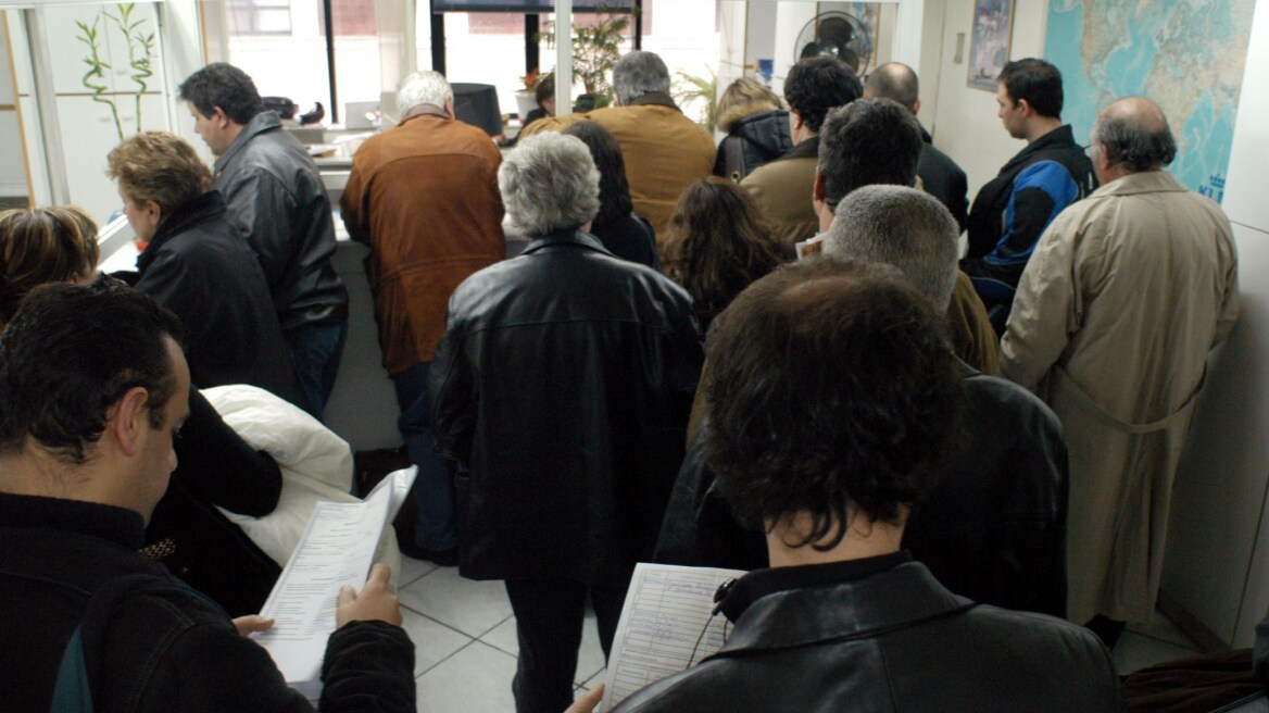 Στο ταμείο για 2 δισ. ευρώ φόρους μέσα σε τέσσερις ημέρες