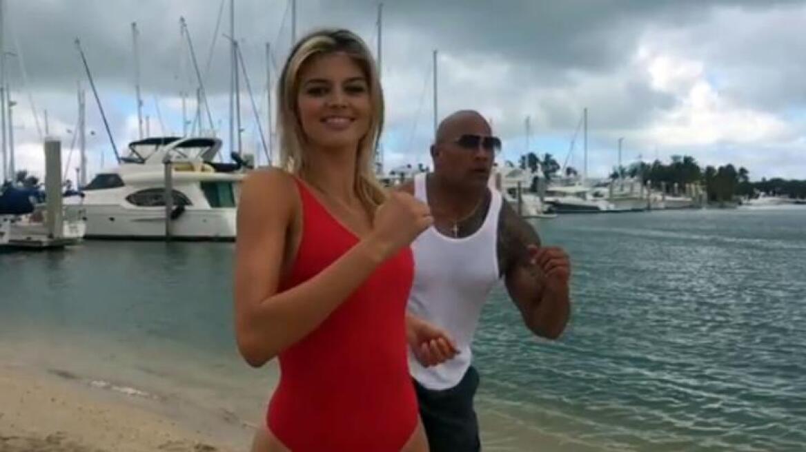 Η Kelly Rohrbach είναι η «Pamela Anderson» του νέου Baywatch 