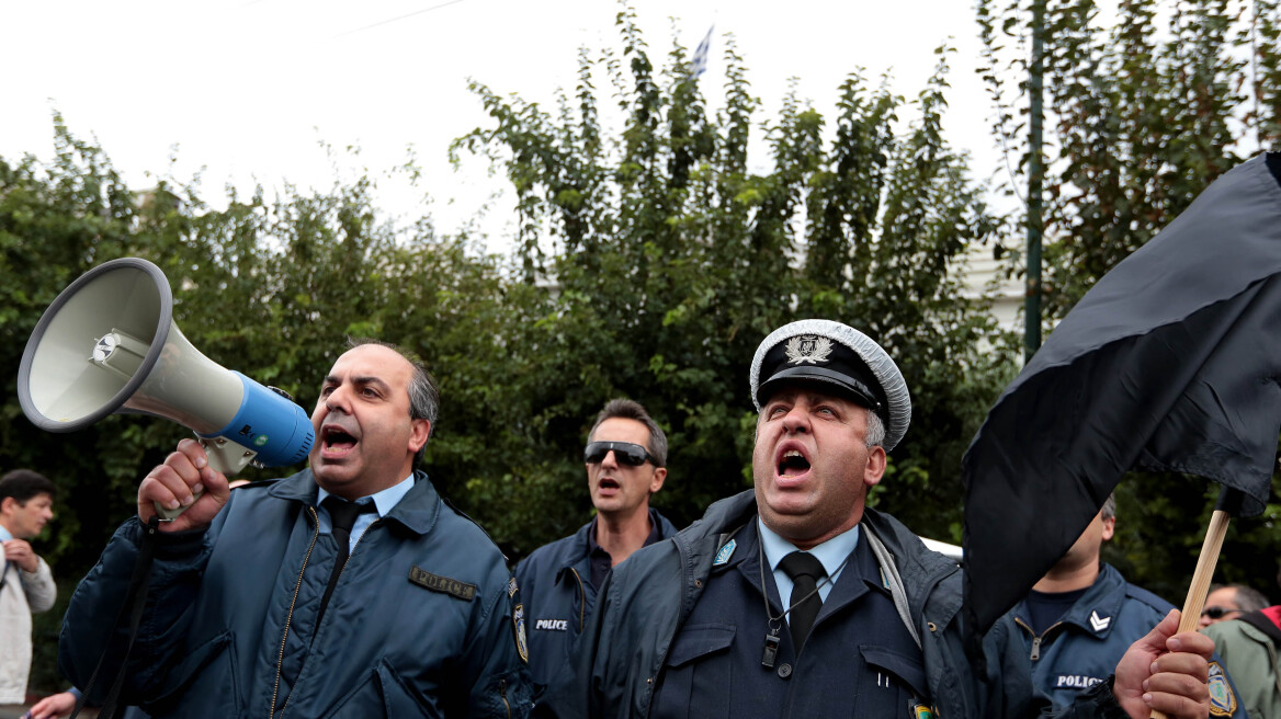 «Συναγερμός» στα σώματα ασφαλείας: Έως και 40% οι απώλειες για το εφάπαξ, φόβος και για τις συντάξεις