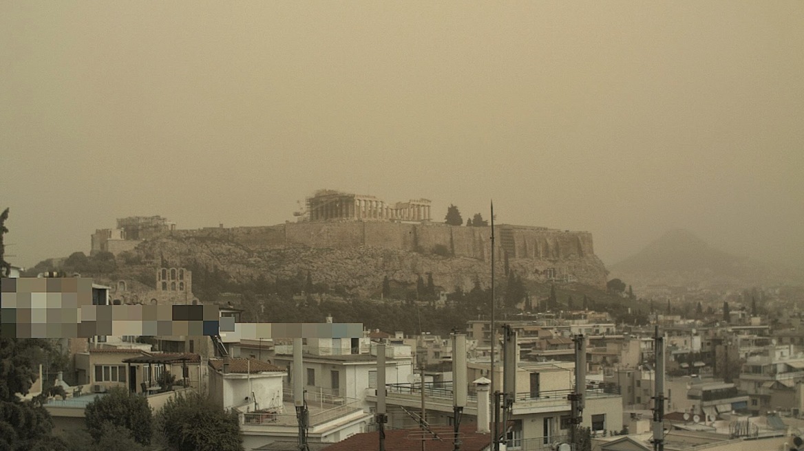 Κυριακή με ζέστη και σκόνη από την Αφρική