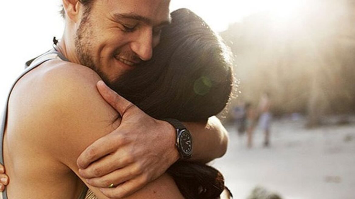 Twitter embraced the hugging day with hugfest