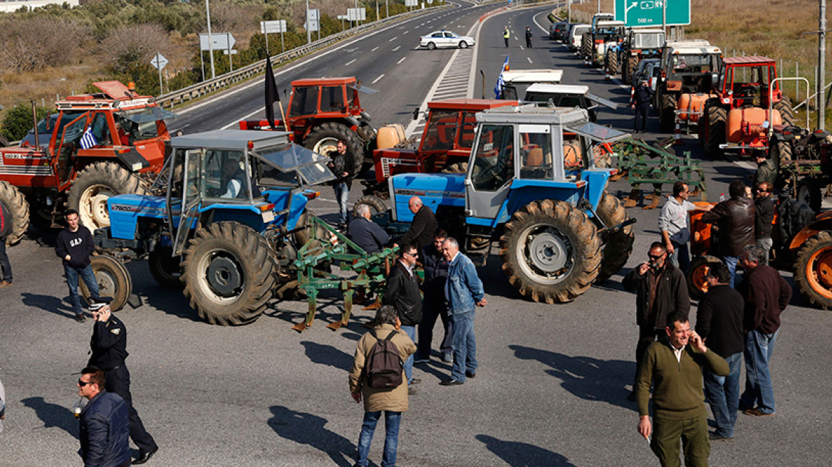 Θα κλείσουν και τα λιμάνια οι αγρότες