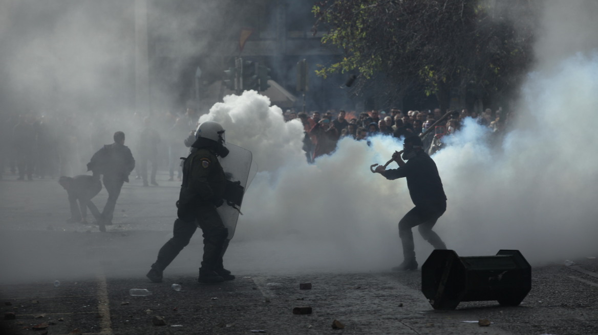 «Μάθημα» Τόσκα στους αγρότες: Δεν γίνονται έτσι οι κοινωνικοί αγώνες - Ακροδεξιοί οι μπροστάρηδες