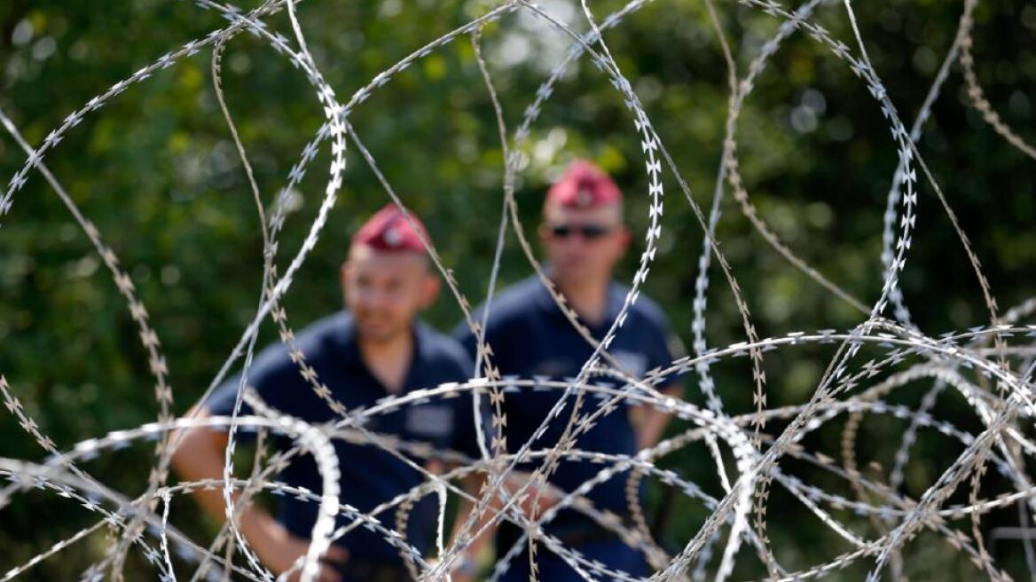 Ετοιμη να υψώσει φράχτη στα σύνορα με τη Ρουμανία η Ουγγαρία