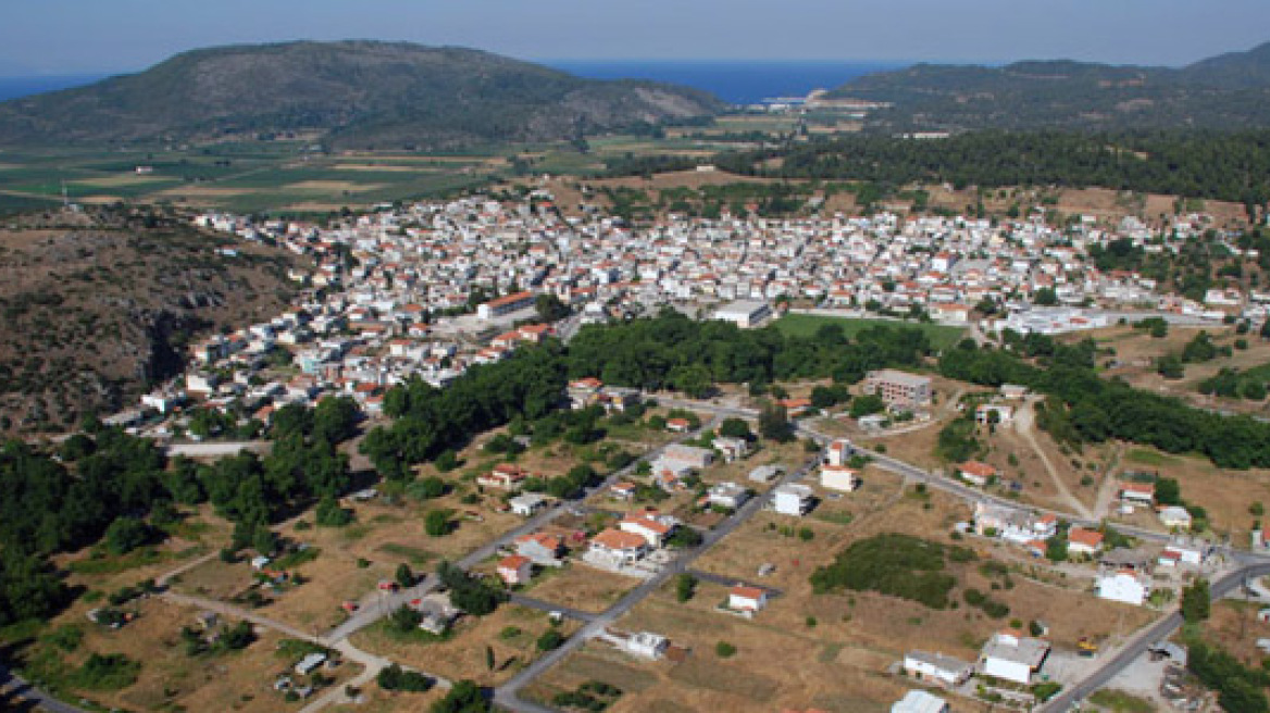 Διέρρηξε το δημαρχείο στο Μαντούδι αλλά συνελήφθη 