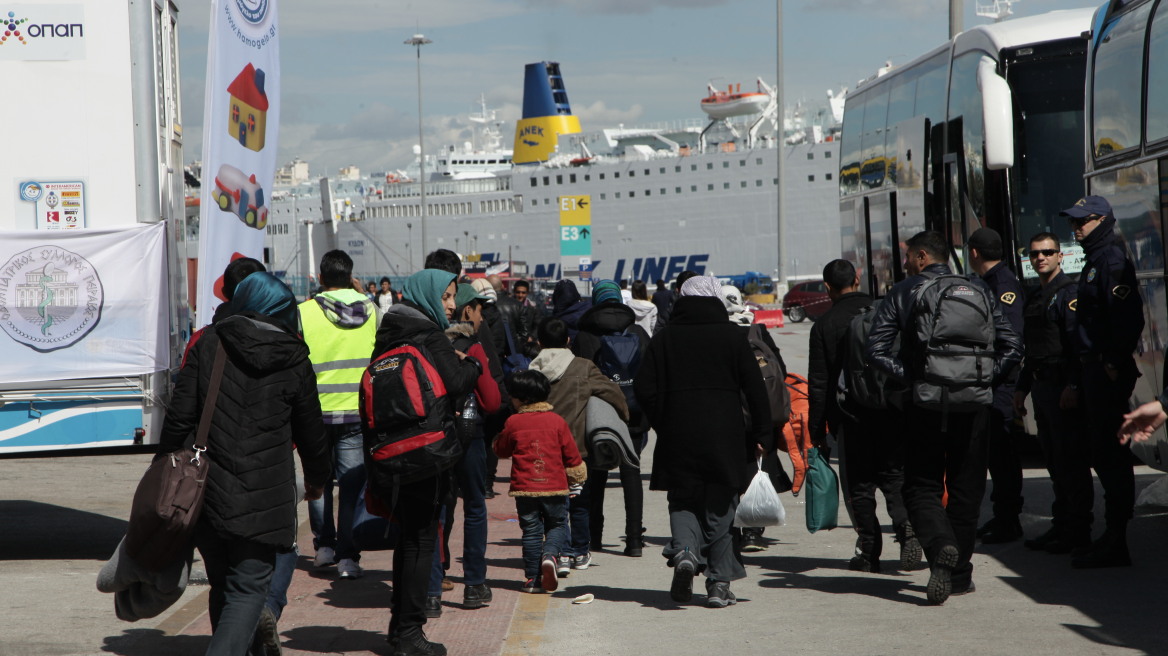 Μυτιλήνη: Συνεχίζουν να πουλάνε σε μετανάστες εισιτήρια «ελπίδας» για Ειδομένη 