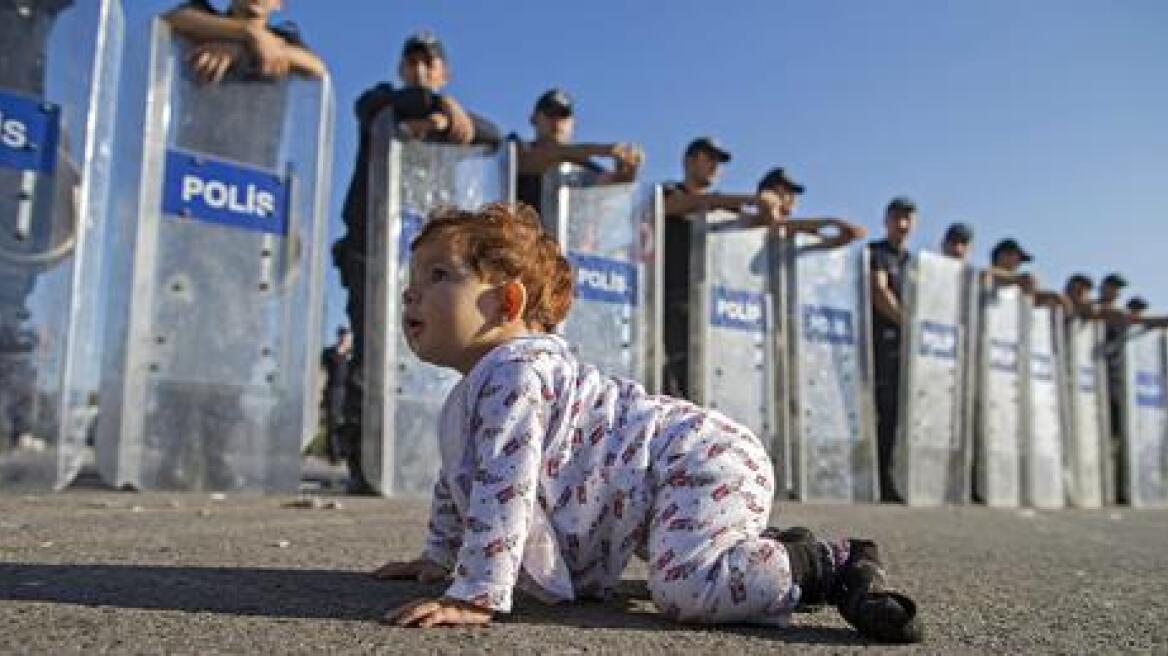 Διεθνής Αμνηστία: Tο σχέδιο ΕΕ- Τουρκίας για το προσφυγικό έχει ηθικές και νομικές ελλείψεις 