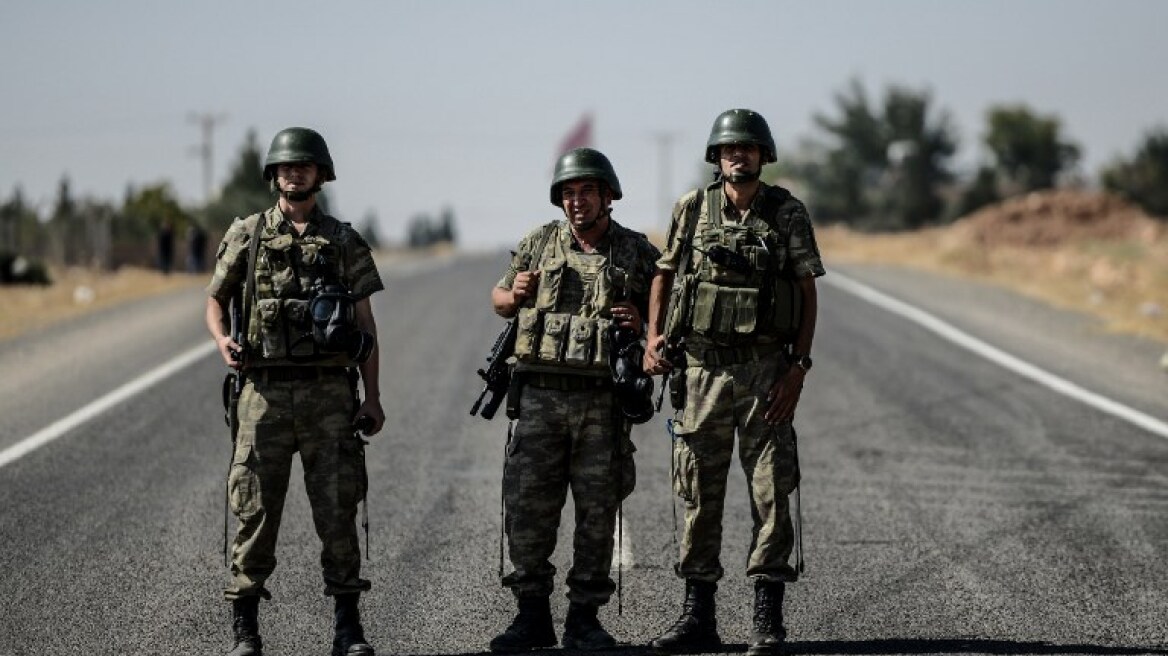 Τρεις στρατιώτες νεκροί από έκρηξη βόμβας στην Τουρκία