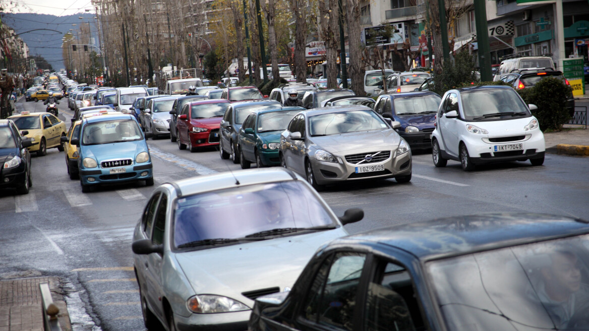 Δείτε την τελική μορφή της τροπολογίας για τα τέλη κυκλοφορίας με το μήνα