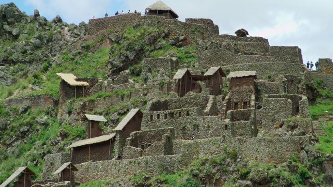 15-year-old boy discovers an ancient Mayan city