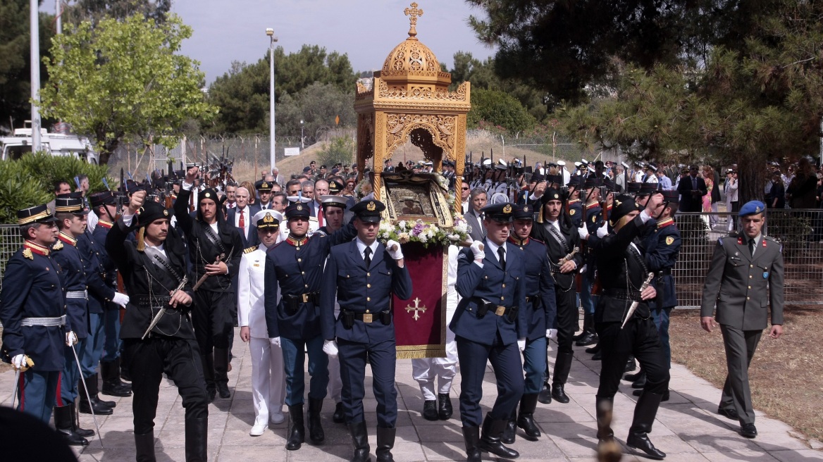 Τραγικό σόου με την Παναγία Σουμελά ενώ κόβουν τα Θρησκευτικά από τα σχολεία!