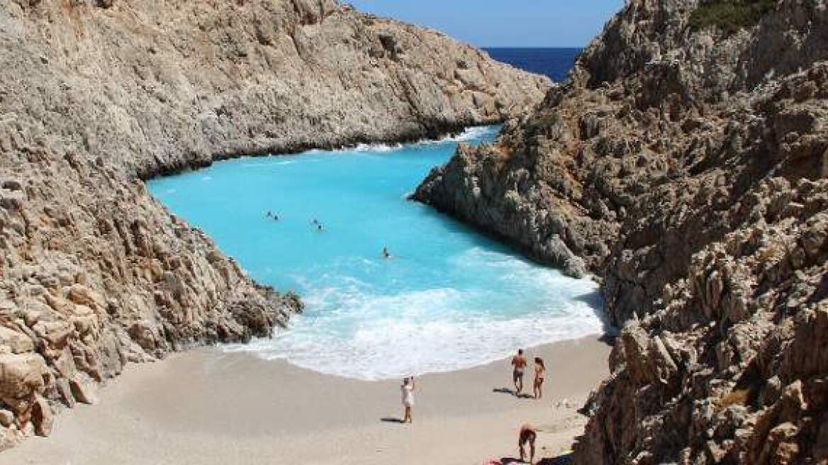 2 unique Greek beaches only locals know! (pics)