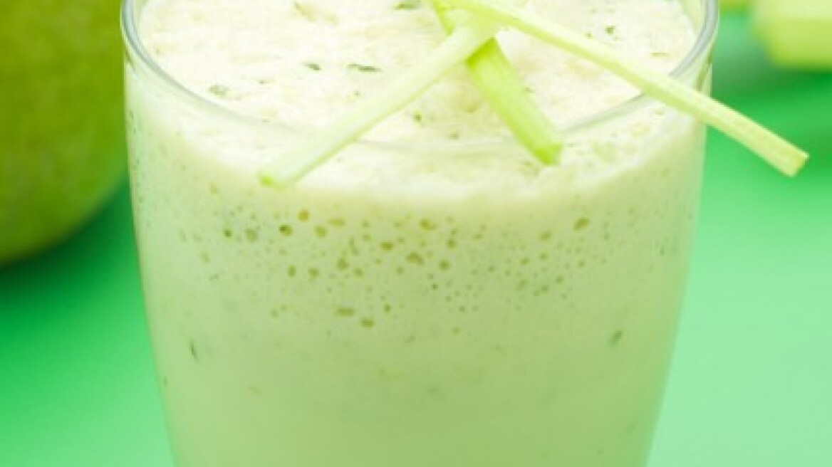 Smoothie μήλο – σέλερι με γάλα και γιαούρτι