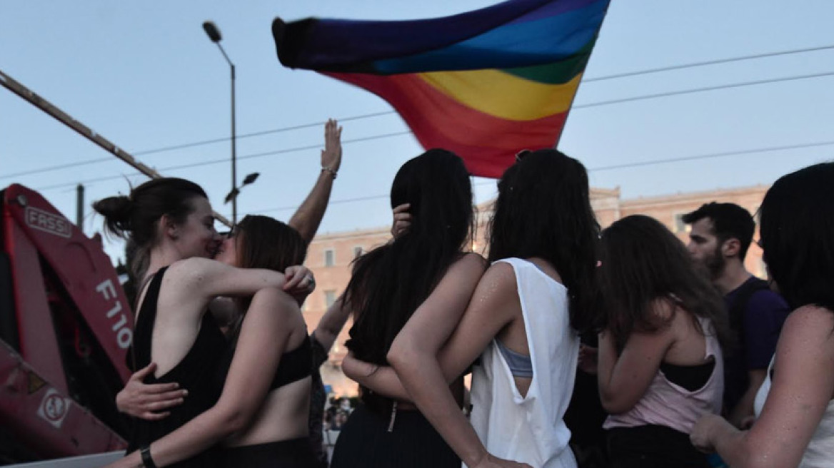 12ο Αthens Pride: Πολύχρωμη παρέλαση στους δρόμους της Αθήνας