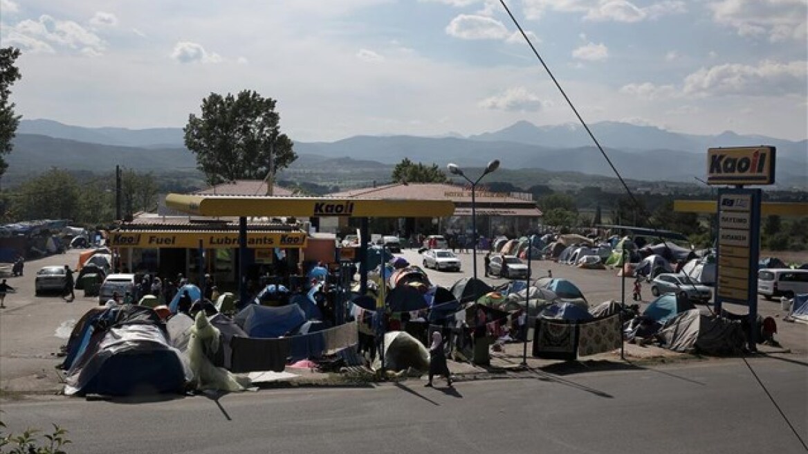 Συνεχίζεται η επιχείρηση για την πλήρη εκκένωση της Ειδομένης – Άνοιξε ο δρόμος στο Πολύκαστρο 