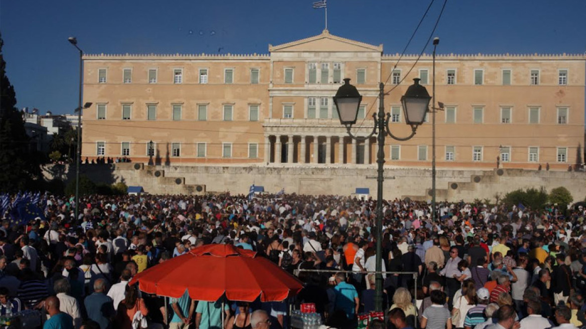 Αίσθηση και διαφωνίες από την πρώτη αυθόρμητη αντικυβερνητική συγκέντρωση