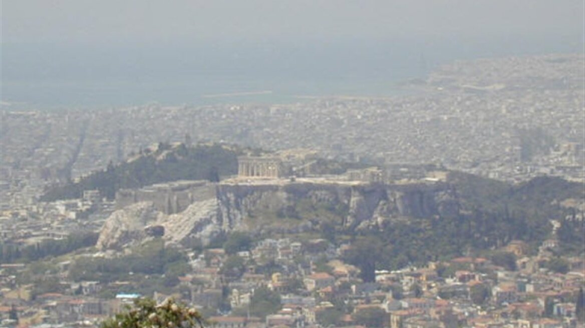 Πνίγουν την Αττική ατμοσφαιρική ρύπανση και καύσωνας