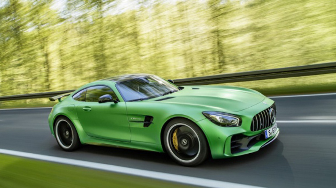 Video: Η AMG GT R με τους 585 ίππους!