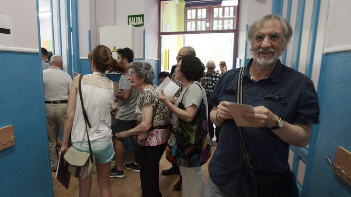 Γυρίζουν την πλάτη στην κάλπη οι Ισπανοί