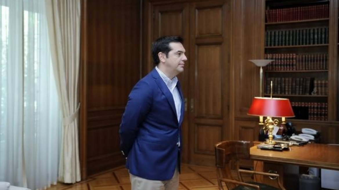 Bloomberg: «Συνταγή καταστροφής» η απλή αναλογική Τσίπρα