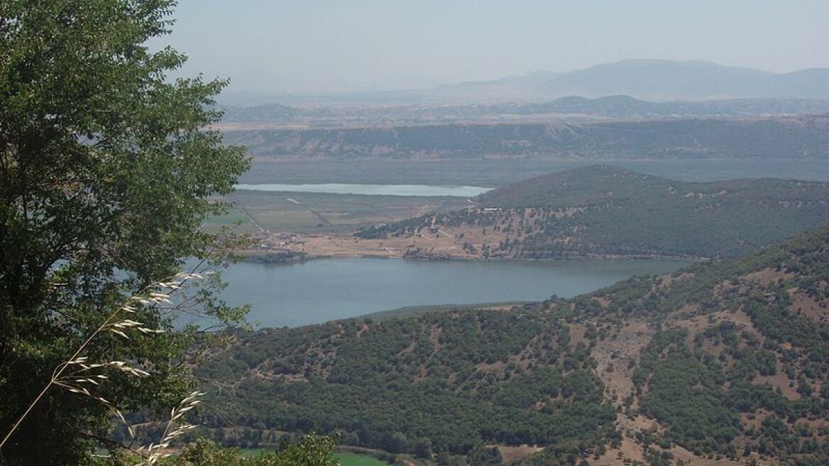 Αμύνταιο: Ψάρευαν παράνομα σε λίμνη του Natura 2000