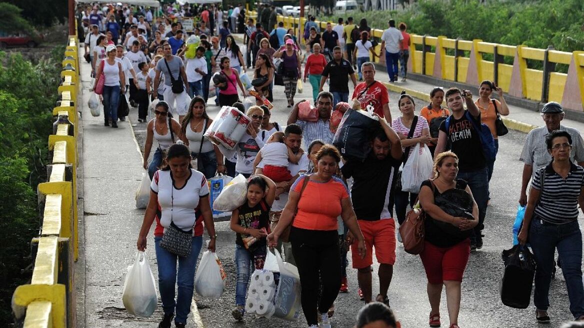 Βενεζουέλα: Με εντολή Μαδούρο ο στρατός θα μοιράζει τα τρόφιμα