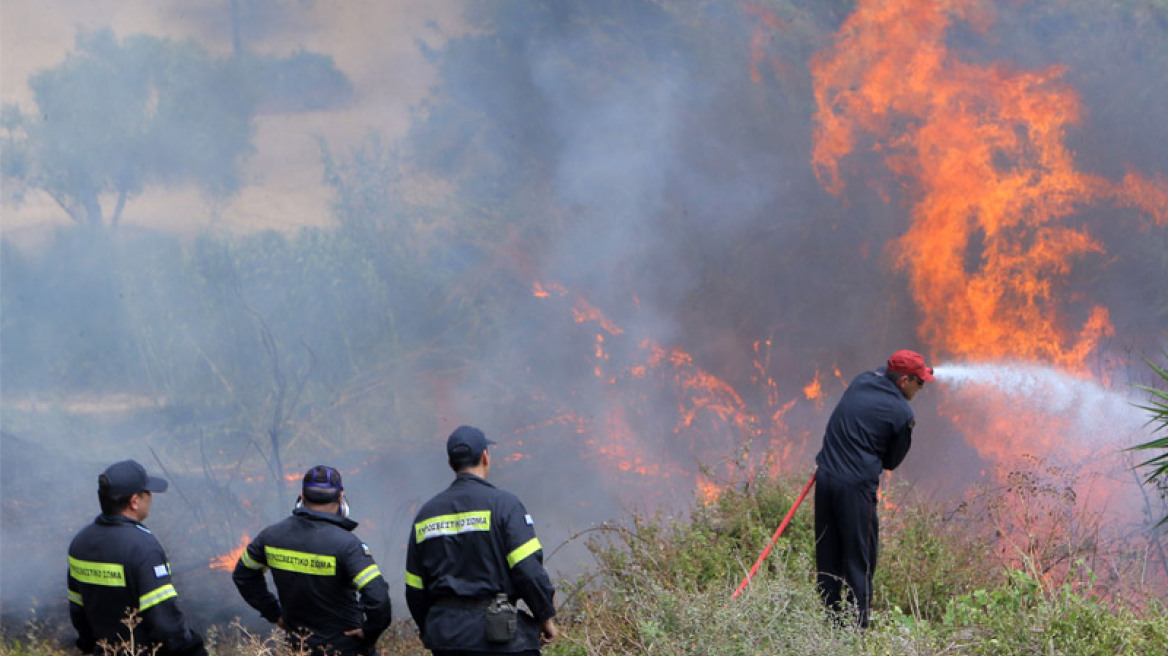 Μυτιλήνη: Πυρκαγιά κοντά στο hot - spot της Μόριας