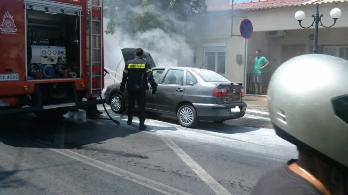 Χανιά: Αυτοκίνητο εν κινήσει τυλίχθηκε στις φλόγες