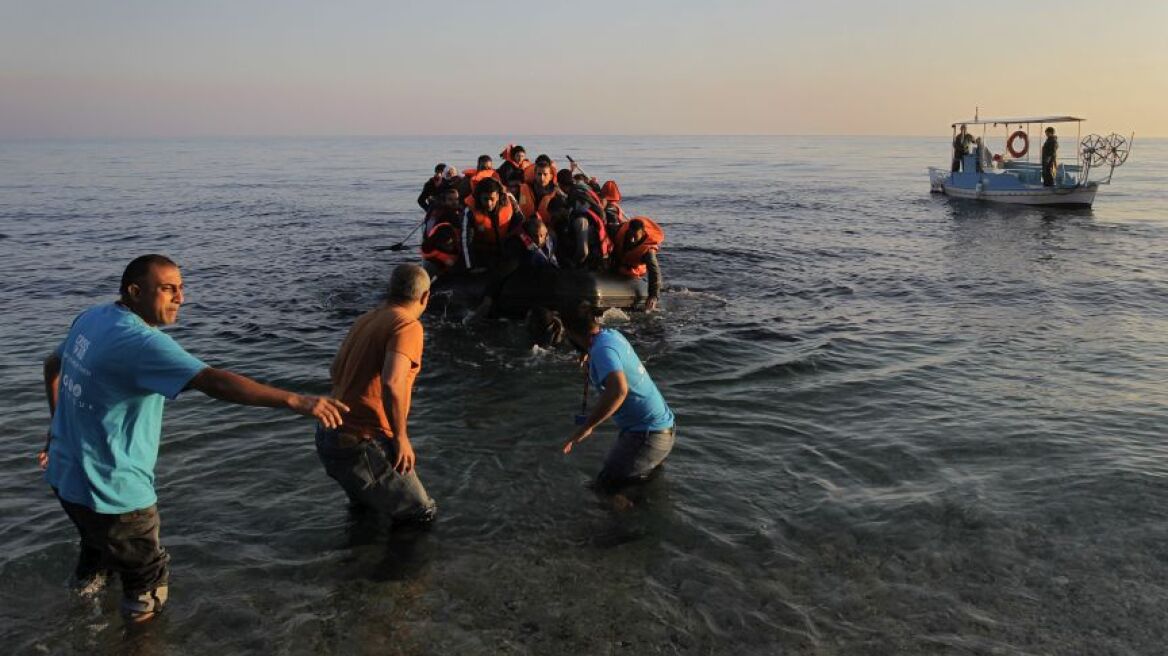 Έρχονται ακόμη και με 8 μποφόρ: Διάσωση προσφύγων στη Μυτιλήνη 