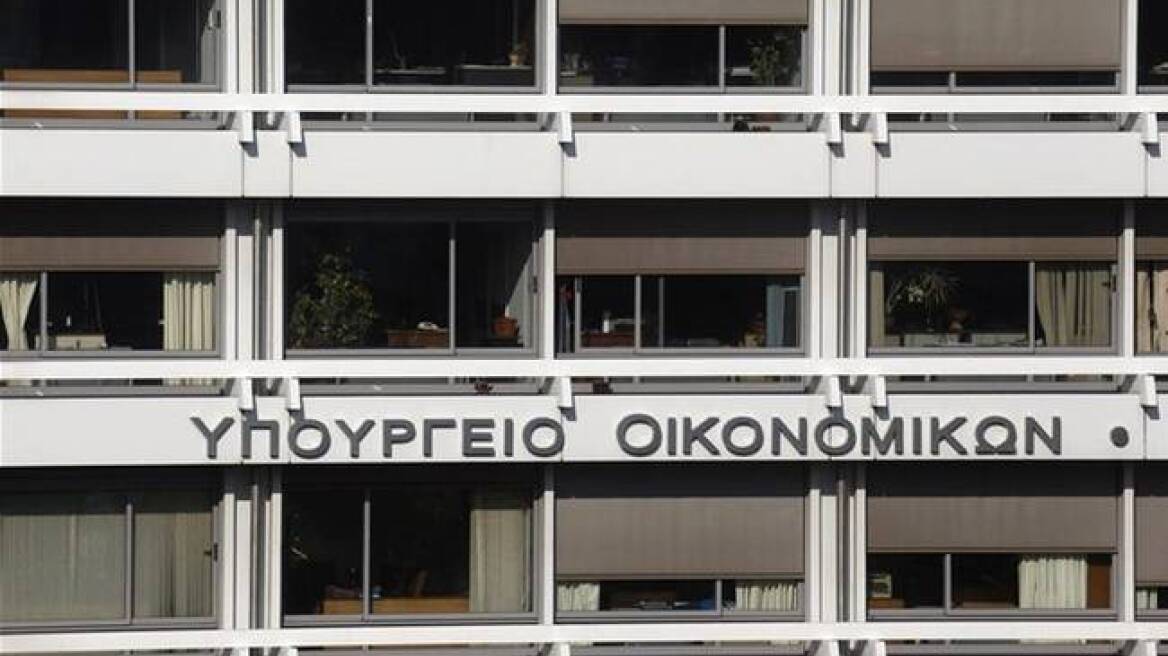 «Τρύπα» μισό δισ. ευρώ στα έσοδα του κρίσιμου μήνα Ιουλίου