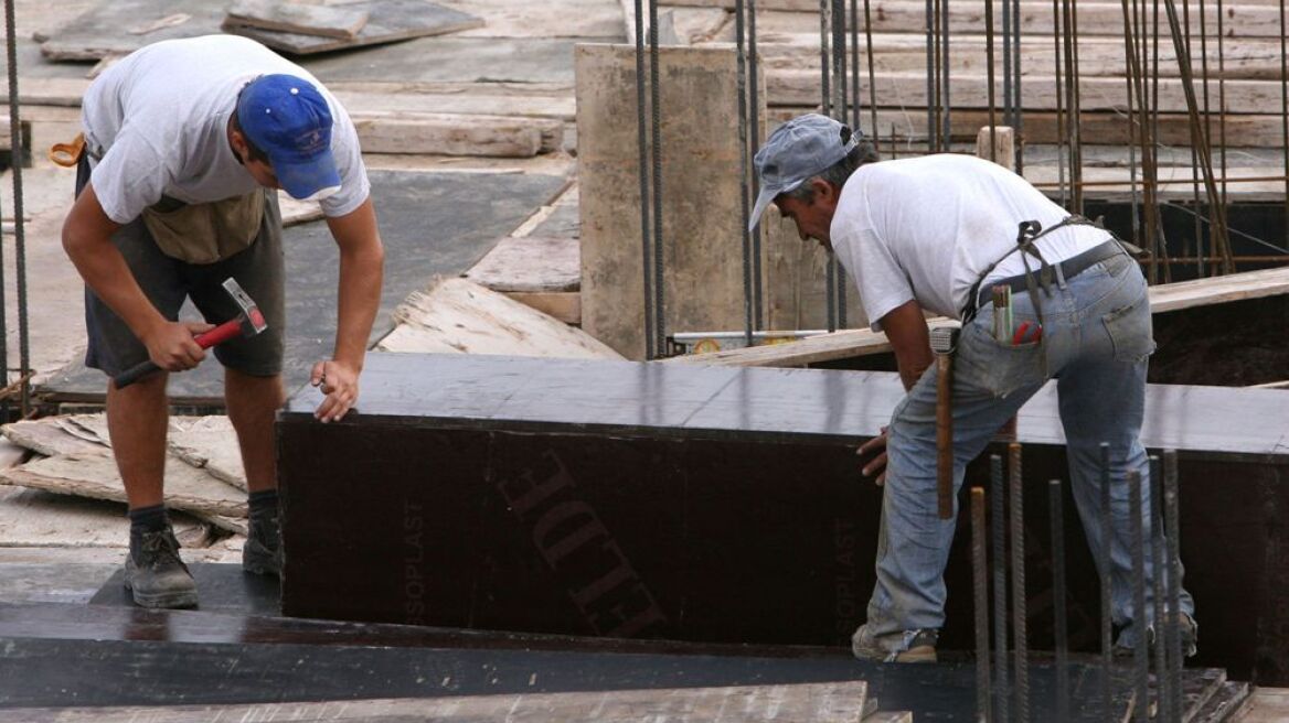 «Λουκέτα» και μείωση προστίμου τα μέτρα κατά της «μαύρης» εργασίας