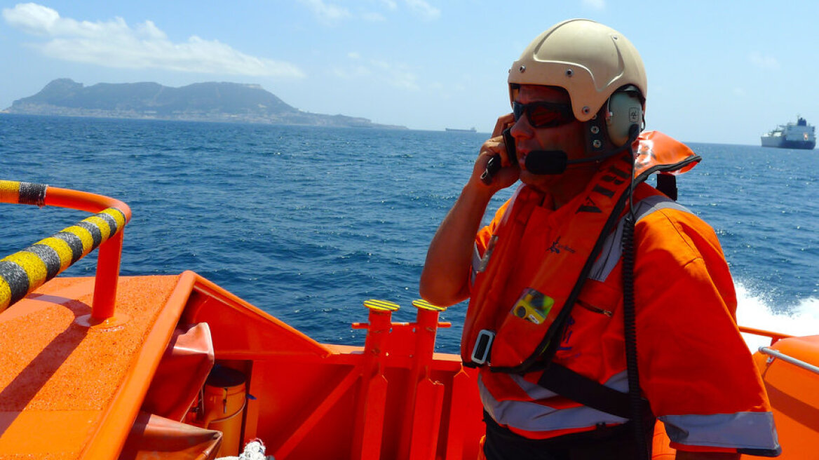 Το ισπανικό Λιμενικό διέσωσε 44 μετανάστες, 15 εκ των οποίων ανήλικοι