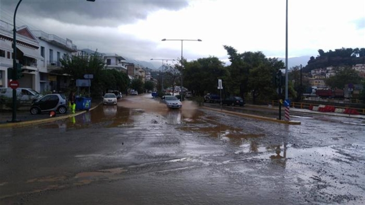 Καλαμάτα: Εγκλωβισμένοι 50 σπουδαστές στην φοιτητική εστία 