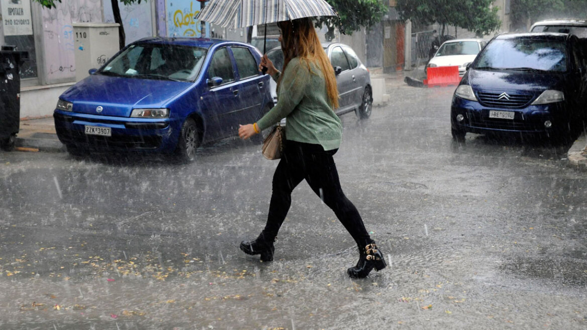 Εντονη βροχή αυτή την ώρα στην Αττική