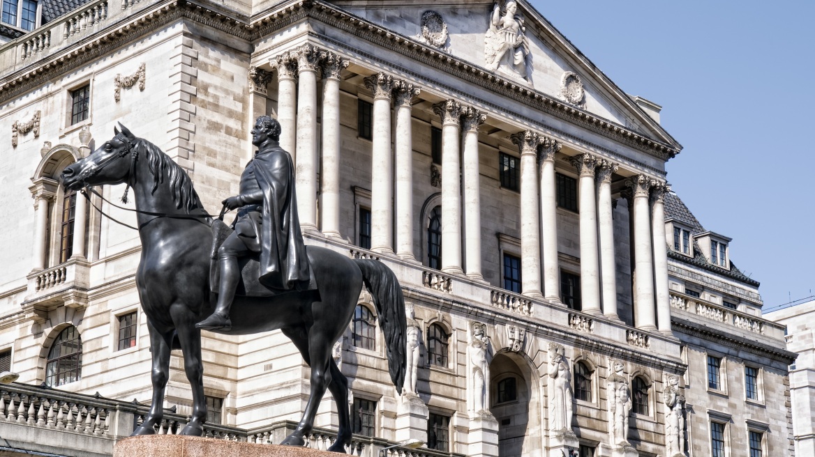 Bank of England: Δεν μετέβαλε το βασικό της επιτόκιο