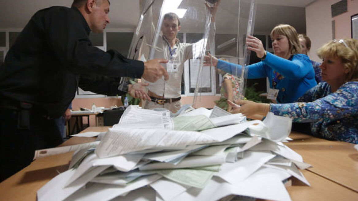 Ρωσικές εκλογές: Θρίαμβος Πούτιν με καταγγελίες για νοθεία