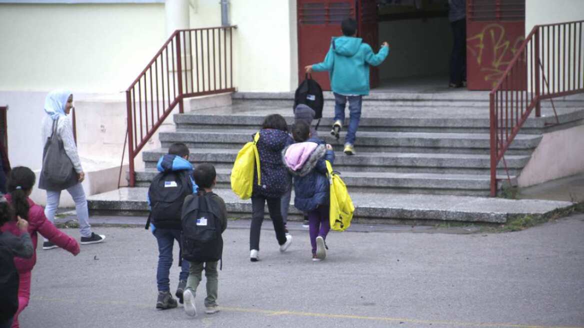 Εισαγγελέας για την αποχή των μαθητών από σχολείο της Βόλβης λόγω των προσφυγόπουλων