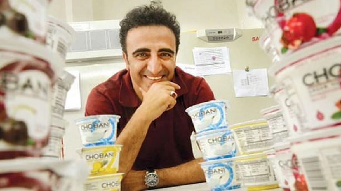 Γιατί απειλούν τον Mr. Chobani που έκλεψε το ελληνικό γιαούρτι