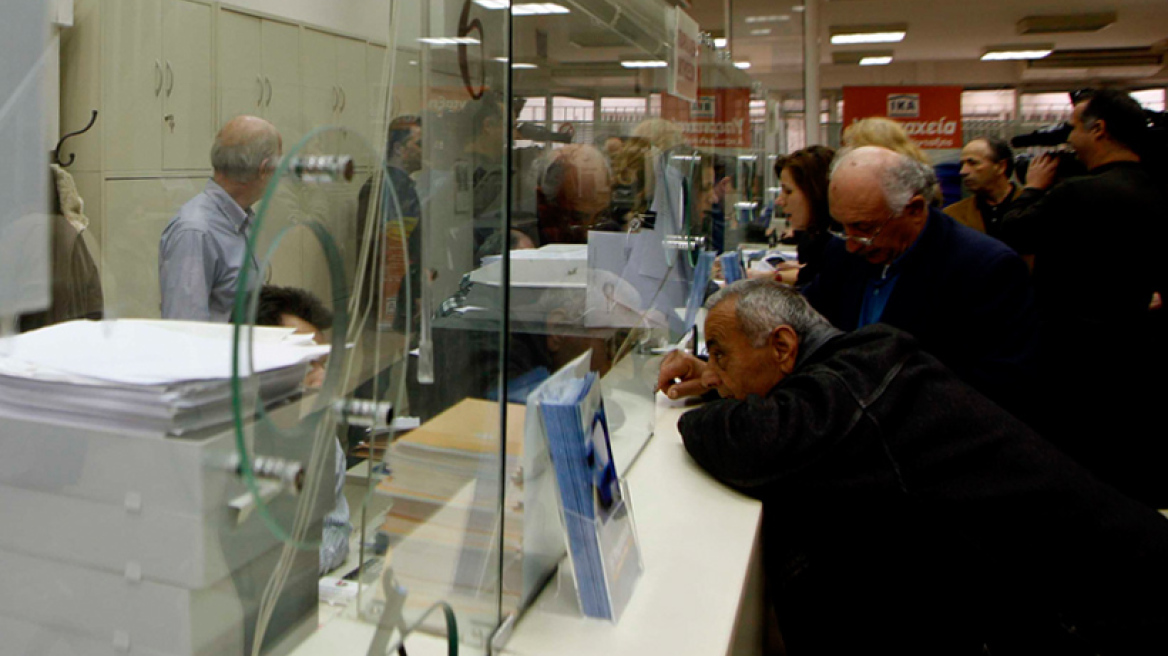 Συντάξεις πείνας ακόμη και... 150 ευρώ με τον νόμο Κατρούγκαλου 