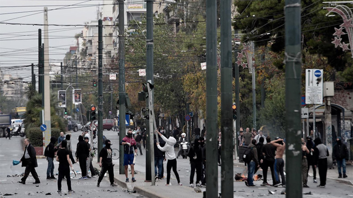 Μολότοφ και επεισόδια στην Πατησίων