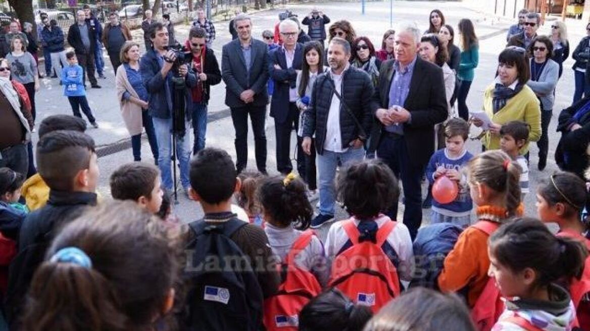 Λαμία: Συνεχίζουν την αποχή στα σχολεία για τα προσφυγόπουλα στο Μοσχοχώρι