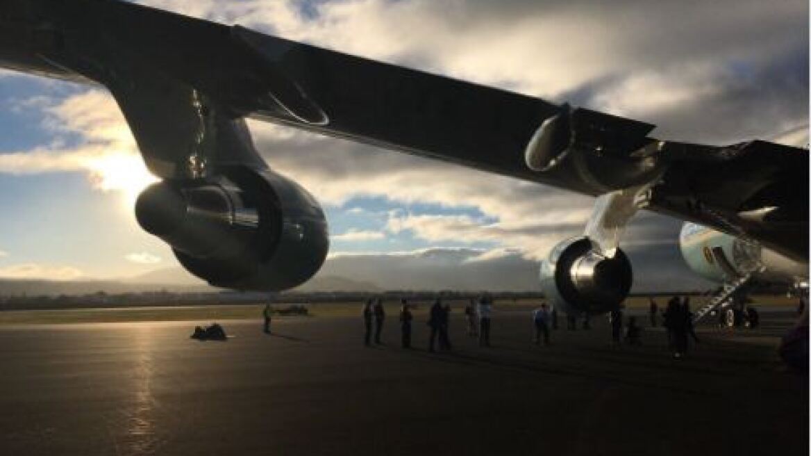 Φωτογραφίες: Στις Αζόρες προσγειώθηκε το Air Force One με τον Ομπάμα