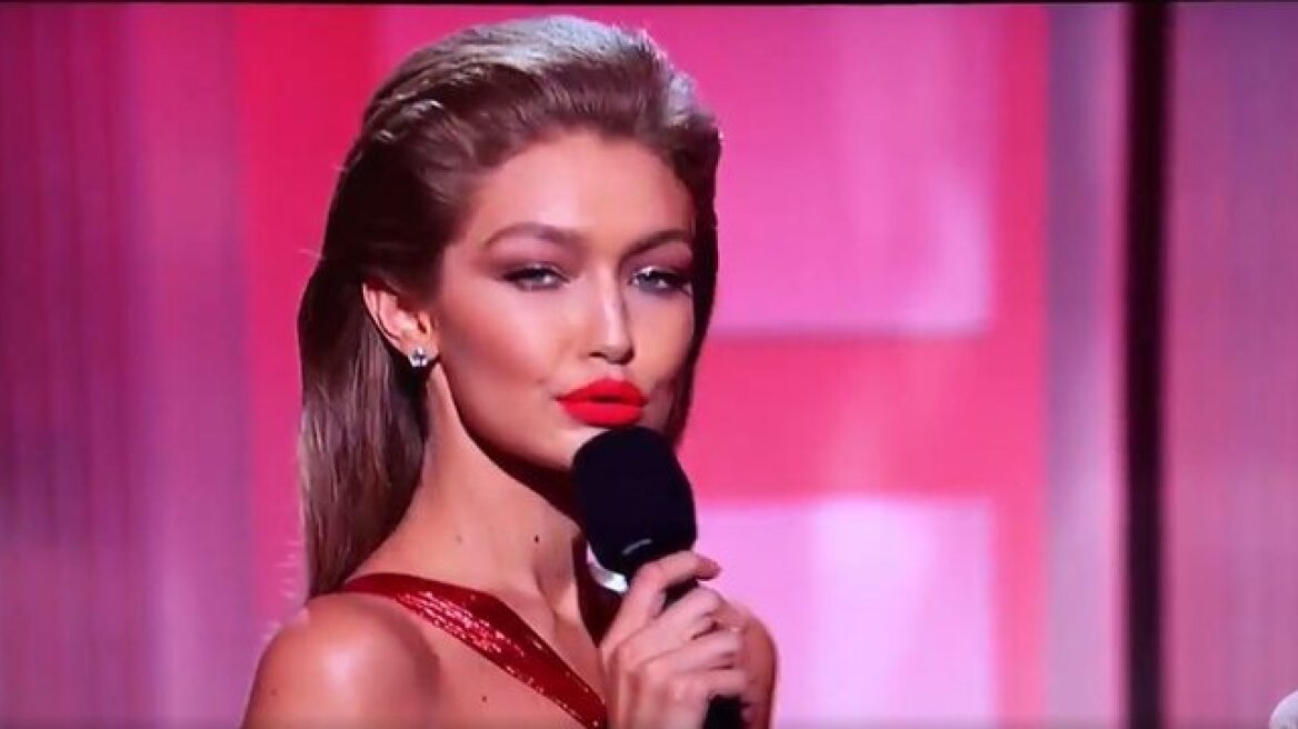 Η δημόσια συγγνώμη της Gigi Hadid για τη σατιρική μίμηση της Μελάνια Τραμπ