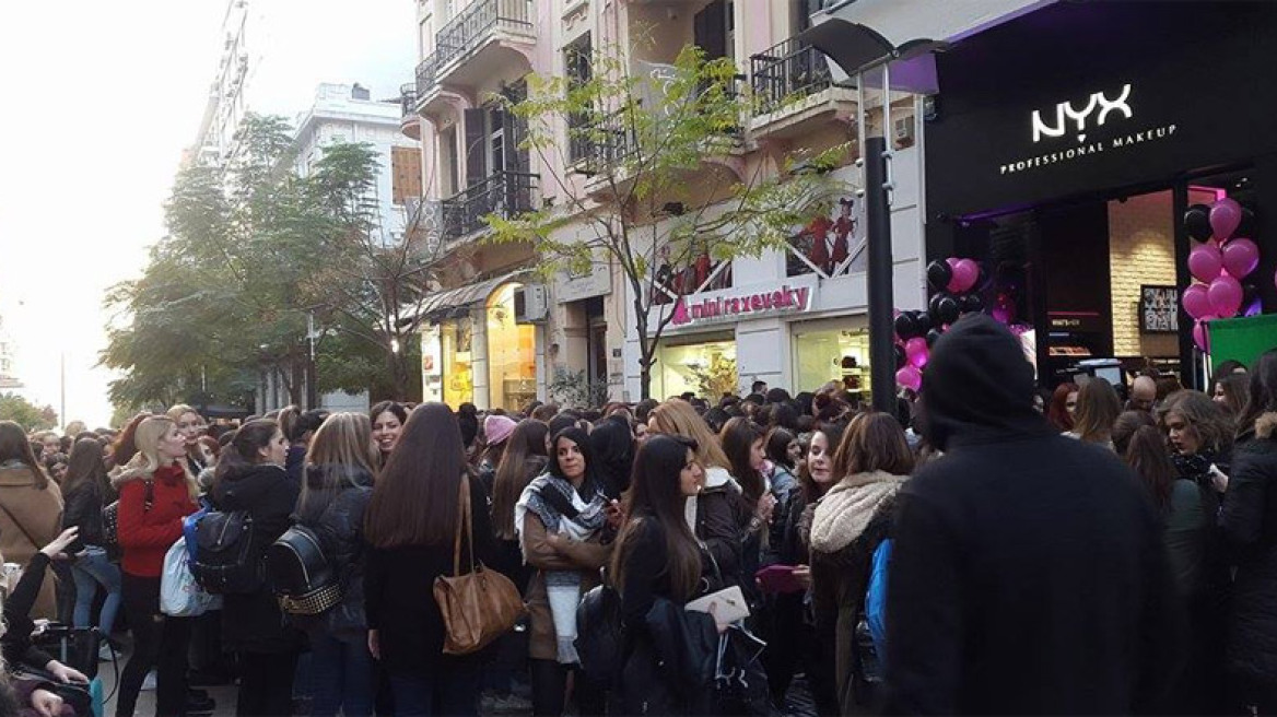 «Ξορκίζει» την Black Friday ως... αμερικανιά ο ΣΥΡΙΖΑ!