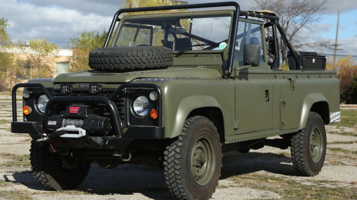 Πόσο πουλάει ο Βρετανικός στρατός τα άψογα Land Rover Defender;